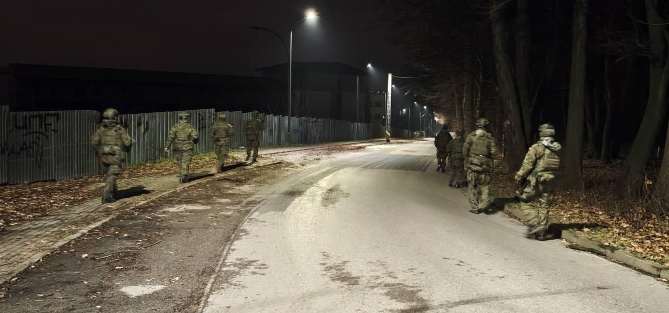 Nocne szkolenie Wojsk Obrony Terytorialnej w Łańcucie 8 - Polskie Radio Rzeszów Nocne szkolenie Wojsk Obrony Terytorialnej w Łańcucie