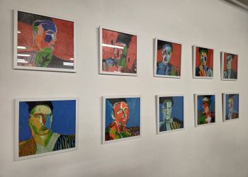 „Wieża Babel” Marka Sobczaka w Galerii Pastula. Artystyczna opowieść o wolności i przemianach