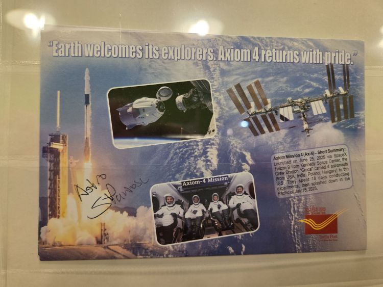 „Astronauci na kartach historii” w Domu Filatelisty. Unikatowe eksponaty kosmiczne w Rzeszowie