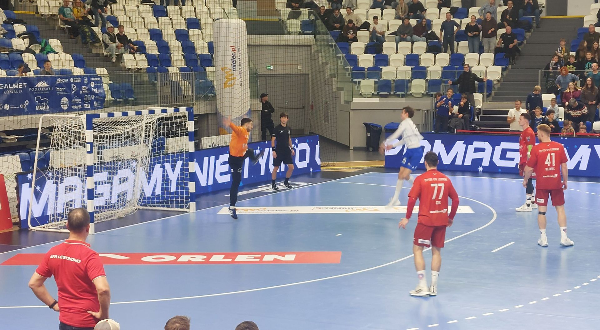 Cenna wygrana mielczan na pożegnanie roku z kibicami 3 - Polskie Radio Rzeszów Cenna wygrana mielczan na pożegnanie roku z kibicami - Polskie Radio Rzeszów