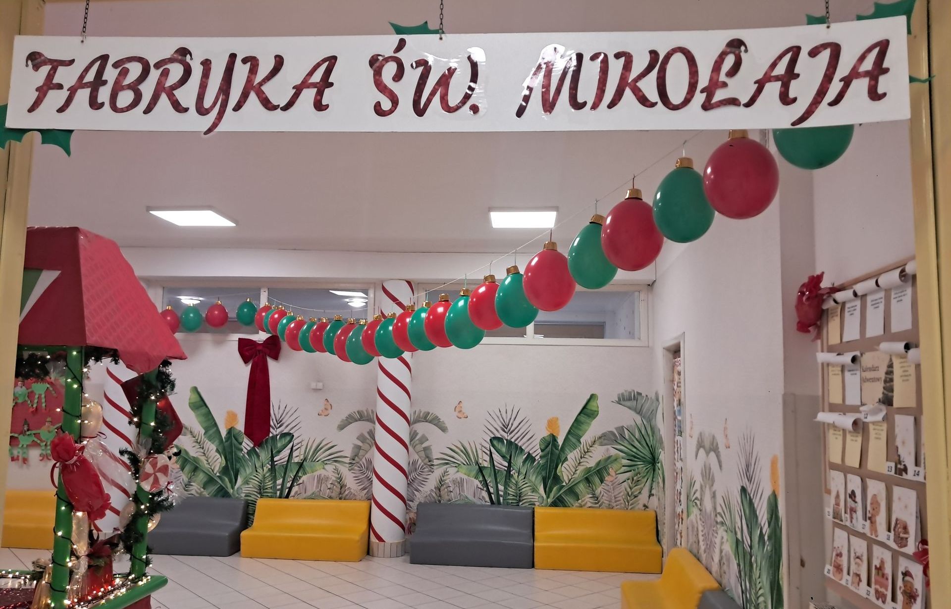 Szkoła w&nbsp;Borku Starym zamieniła się w&nbsp;Wioskę Świętego Mikołaja