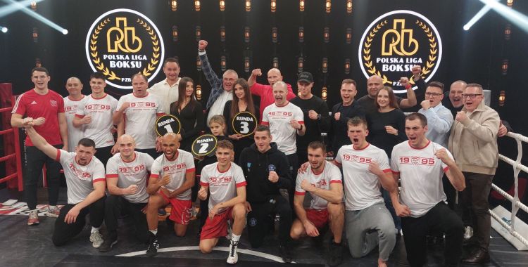 [ZDJĘCIA] Zwycięstwo pięściarzy Wisłoka na&nbsp;koniec sezonu ligowego