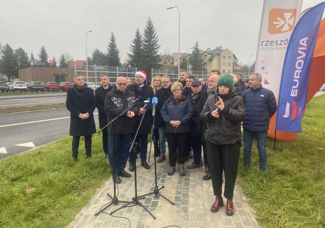 Nowy łącznik alei Krzyżanowskiego z ulicą Wieniawskiego otwarty - Polskie Radio Rzeszów