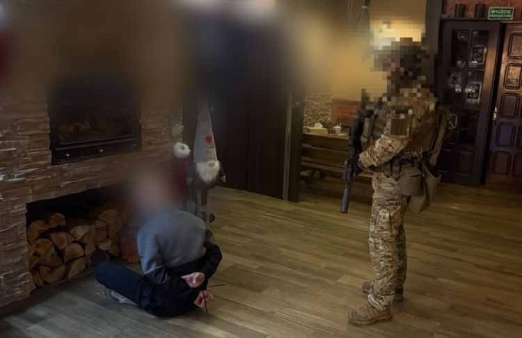 37-latek poszukiwany za&nbsp;oszustwa i&nbsp;pranie brudnych pieniędzy ukrywał się w&nbsp;Bieszczadach