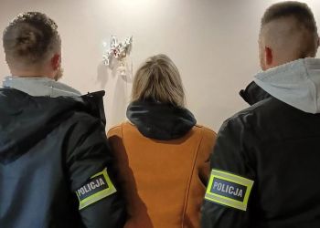 Rzeszowscy policjanci zatrzymali kobietę podejrzaną o oszustwo inwestycyjne na 140 tys. zł