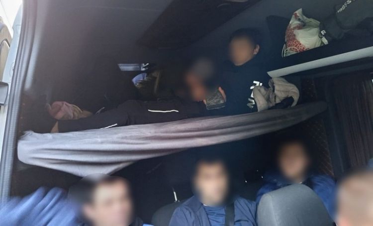 Zbyt wielu pasażerów w&nbsp;busie, za&nbsp;duża szybkość i&nbsp;wyprzedzanie na&nbsp;skrzyżowaniu