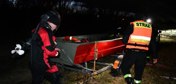 Trwają poszukiwania zaginionej 57-latki. Służby przeszukują m.in. zbiorniki wodne [ZDJĘCIA]
