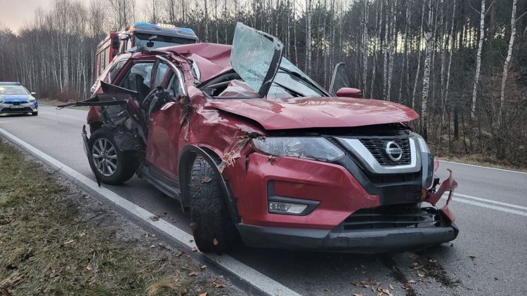 Tragiczny wypadek w Starym Siole. Pasażerka zginęła na miejscu 1 - Polskie Radio Rzeszów Tragiczny wypadek w Starym Siole. Pasażerka zginęła na miejscu