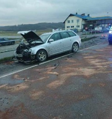 Dwie osoby ranne w wypadku w miejscowości Siedleczka 3 - Polskie Radio Rzeszów Dwie osoby ranne w wypadku w miejscowości Siedleczka - Polskie Radio Rzeszów