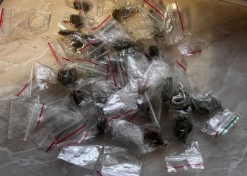 Policja zatrzymała 19-latka z mefedronem, haszyszem i marihuaną