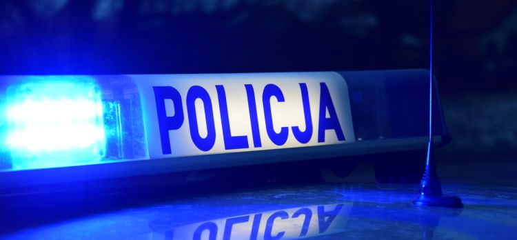 Bezpodstawne wezwanie Policji. 35-latek ukarany mandatem 1 - Polskie Radio Rzeszów Mieszkaniec Stalowej Woli kierował bmw mimo dwóch zakazów. Miał przy sobie narkotyki