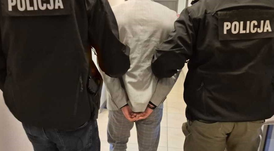 Strzyżowscy policjanci zatrzymali na&nbsp;gorącym uczynku tzw. odbieraka