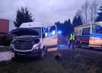 Bus z&nbsp;Ukraińcami wypadł z&nbsp;drogi w&nbsp;Liskowatem. Jedna osoba trafiła do&nbsp;szpitala