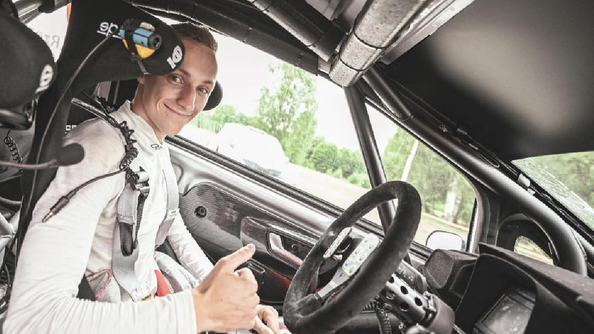 Rzeszowski kierowca szykuje się do startu w prestiżowym Rajdzie Barbórka 6 - Polskie Radio Rzeszów Rzeszowski kierowca szykuje się do startu w prestiżowym Rajdzie Barbórka