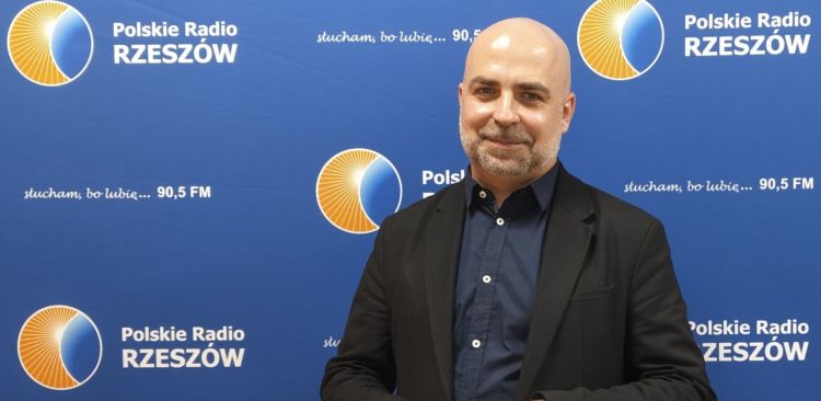 Uchodźcy, migranci i Kościół katolicki. Rafał Cekiera o polskich realiach 1 - Polskie Radio Rzeszów Uchodźcy, migranci i Kościół katolicki. Rafał Cekiera o polskich realiach