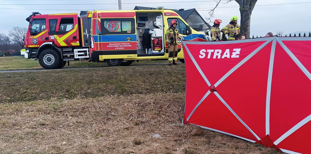 Śmiertelny wypadek w&nbsp;Odrzechowej. Motocyklista zginął po&nbsp;zderzeniu z&nbsp;samochodem