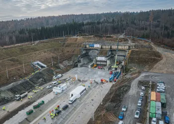 Tunel na&nbsp;S19 w&nbsp;Babicy coraz bliżej. Zakończono montaż betonowej obudowy po&nbsp;historycznym drążeniu