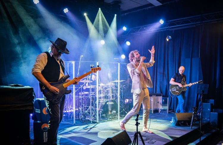 [ZDJĘCIA] Energia i rockowe brzmienie. Koncert GAR WOLANDA w Radiu Rzeszów