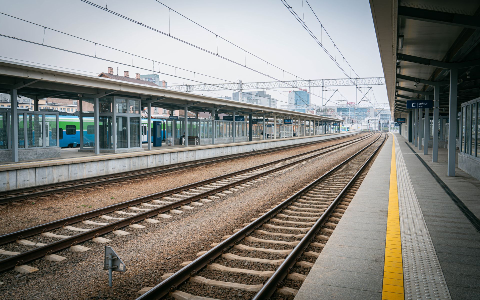 Połączenie kolejowe Mielec- Dębica. Nowoczesny system informacji pasażerskiej i&nbsp;monitoring