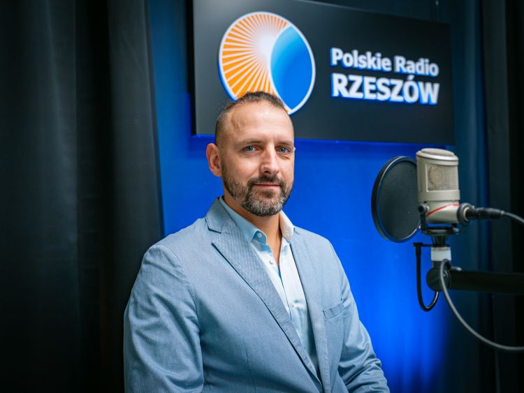 Dr P. Matłosz: kontrowersje wokół edukacji zdrowotnej wynikają z dezinformacji