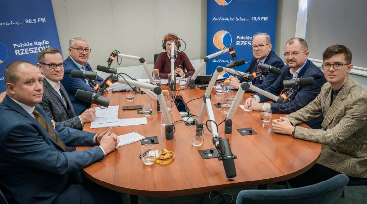 Podkarpaccy politycy oceniają rząd Donalda Tuska 1 - Polskie Radio Rzeszów Podkarpaccy politycy oceniają rząd Donalda Tuska