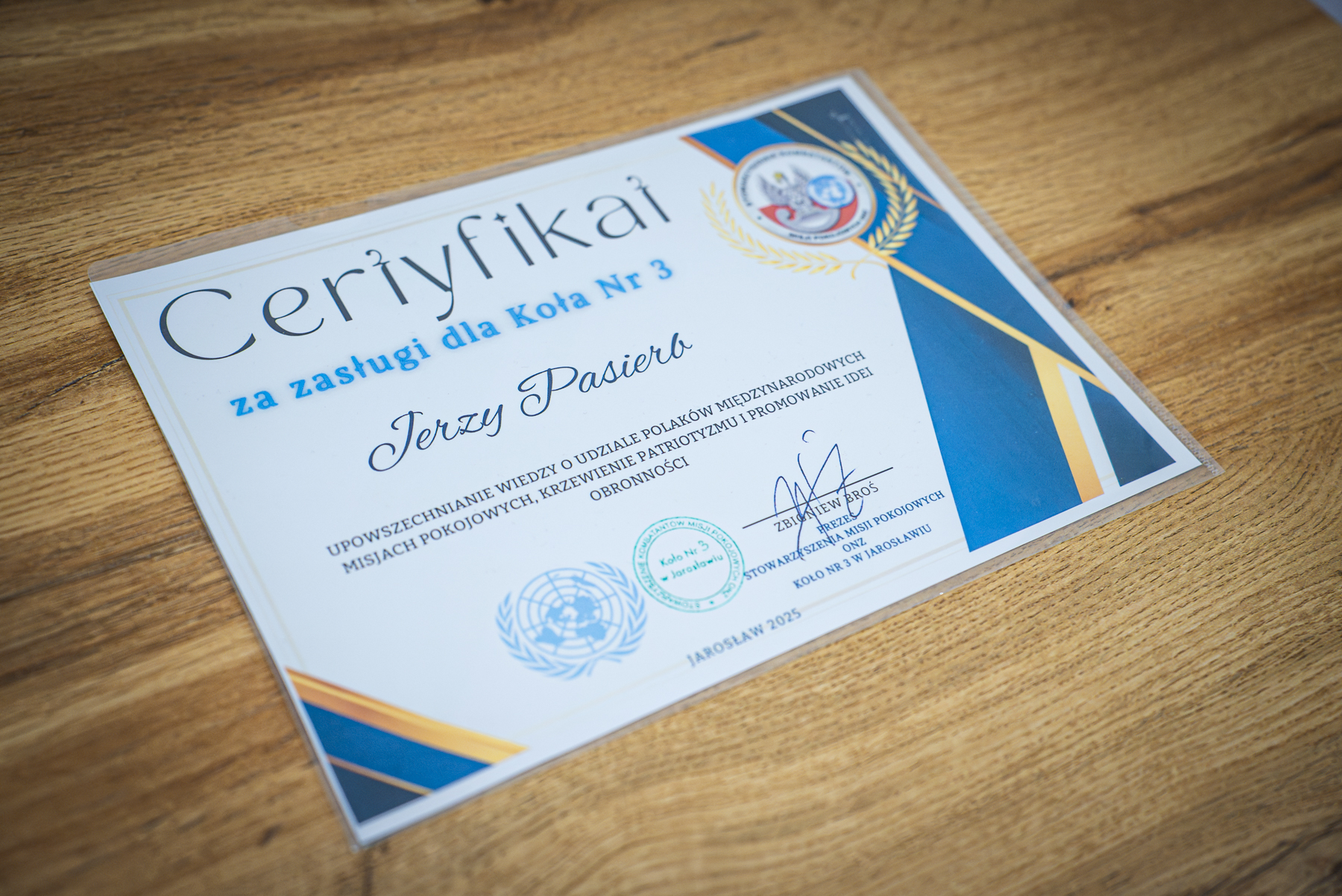 Redaktor Jerzy Pasierb uhonorowany przez byłych żołnierzy misji ONZ 7 - Polskie Radio Rzeszów Redaktor Jerzy Pasierb uhonorowany przez byłych żołnierzy misji ONZ - Polskie Radio Rzeszów