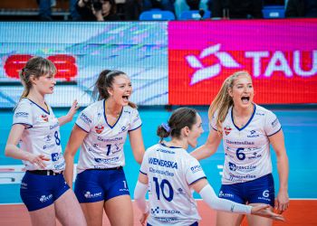 [ZDJĘCIA] KS DevelopRes Rzeszów wygrywa derby Podkarpacia. Pewne 3:0 ze Stalą Mielec