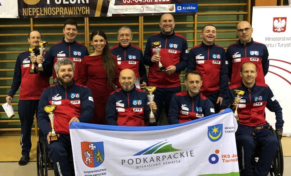 Siedem medali tenisistów IKS Jeziora Tarnobrzeg 8 - Polskie Radio Rzeszów Siedem medali tenisistów IKS Jeziora Tarnobrzeg