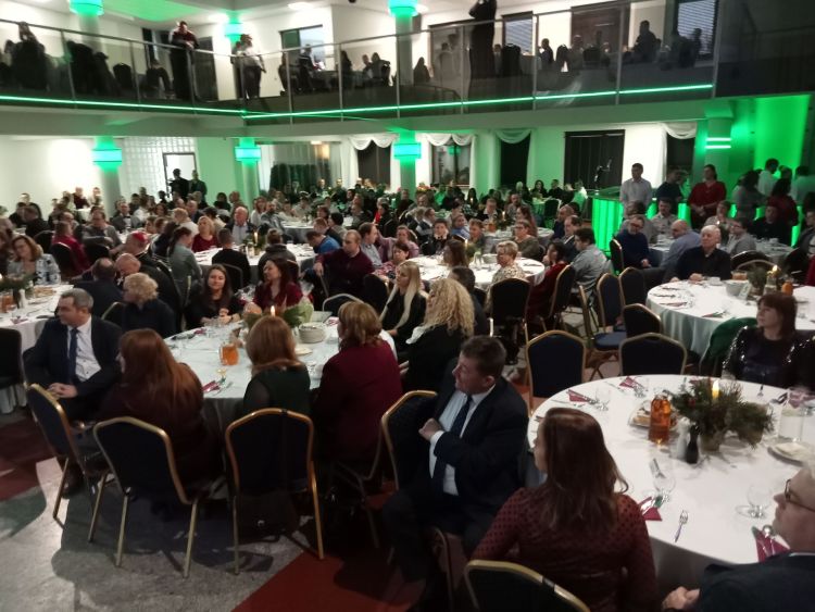 Wigilia Warsztatów Terapii Zajęciowej w Chotowej. Około 400 uczestników z całego Podkarpacia 1 - Polskie Radio Rzeszów Wigilia Warsztatów Terapii Zajęciowej w Chotowej. Około 400 uczestników z całego Podkarpacia