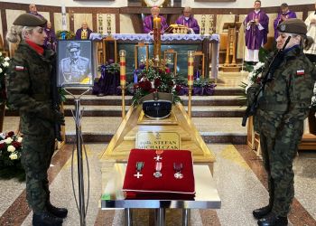 [ZDJĘCIA] Rzeszów pożegnał ppłk. Stefana Michalczaka „Brzozę”. Weteran AK miał 104 lata