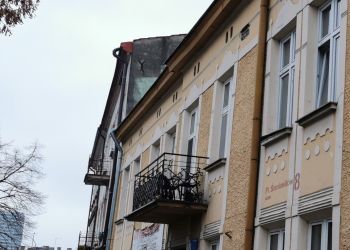 Pożar w kamienicy przy Śreniawitów w Rzeszowie. Ewakuacja mieszkańców, dwie osoby w szpitalu