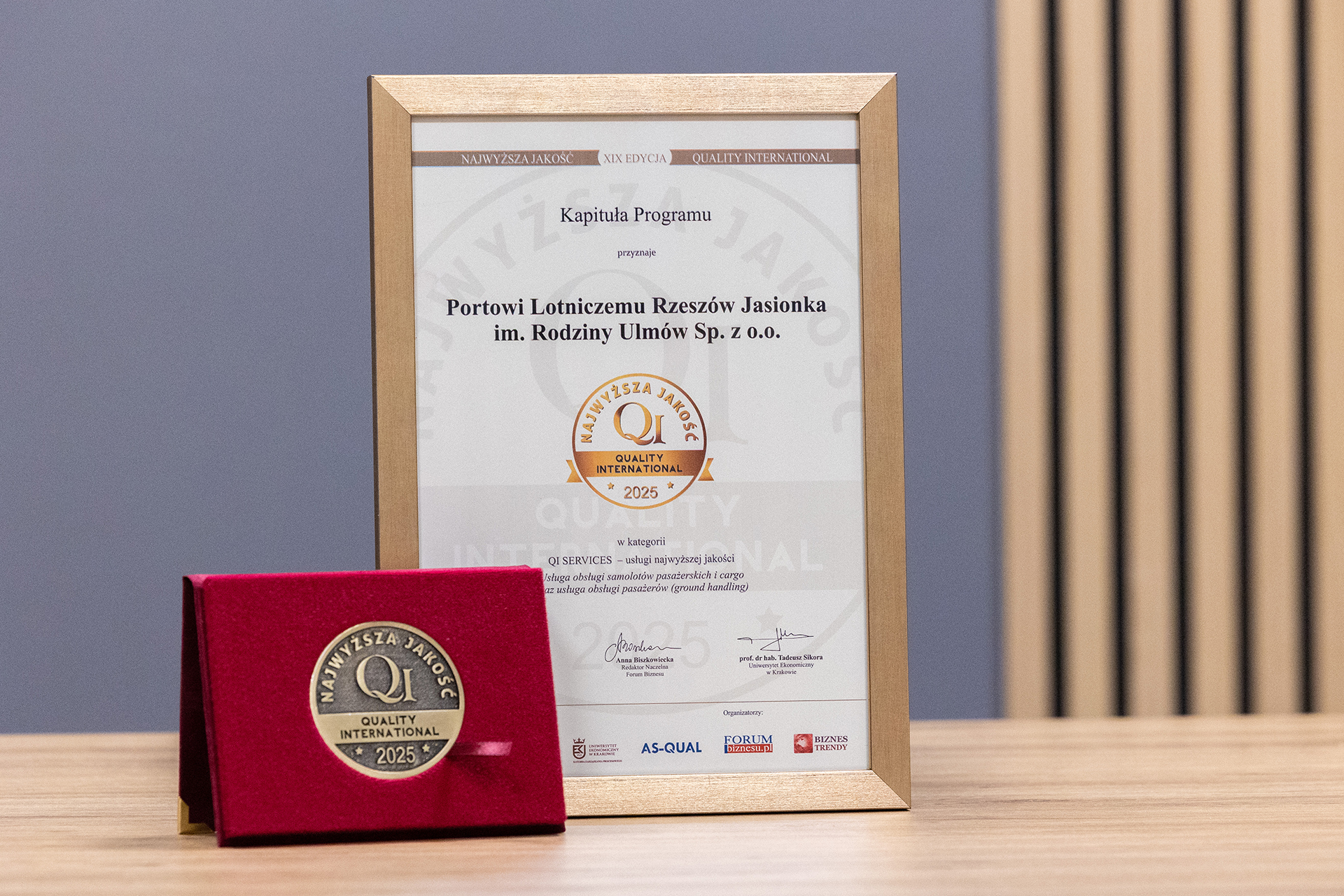 Port Lotniczy Rzeszów-Jasionka wyróżniony prestiżowym tytułem „Najwyższa Jakość Quality International 2025”