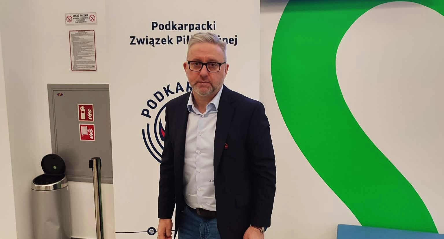 Jerzy Brzęczek gościł na Podkarpaciu. 900 trenerów na największej konferencji szkoleniowej w regionie 6 - Polskie Radio Rzeszów Jerzy Brzęczek gościł na Podkarpaciu. 900 trenerów na największej konferencji szkoleniowej w regionie