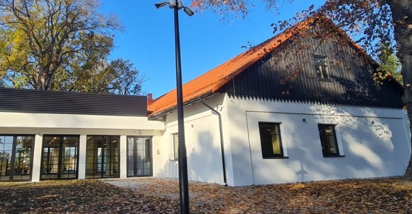 Gmina ogłasza przetarg na&nbsp;wynajem zabytkowej „rządcówki” w&nbsp;Łące