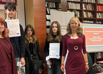 Nagrody dla laureatów konkursów wiedzy o&nbsp;Austrii i&nbsp;piosenki zimowo-świątecznej