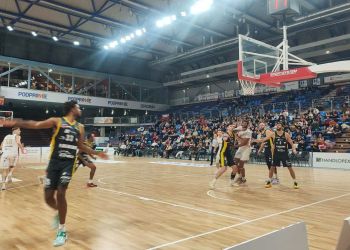 Łatwe zwycięstwo koszykarzy Opteam Energia Polska Resovii