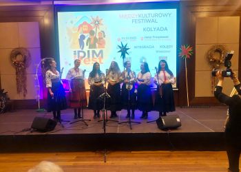 Międzykulturowy festiwal Dim FEST Kolada. Na&nbsp;scenie zabrzmiały kolędy w&nbsp;różnych językach [ZDJĘCIA]