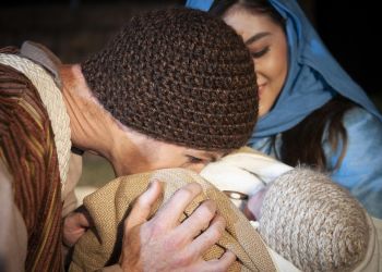 Otwarto największą żywą szopkę w Europie, bierze w niej udział ponad 800 osób