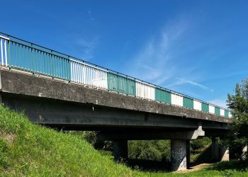 Nowy most zastąpi starą przeprawę na&nbsp;Wisłoku w&nbsp;Dąbrówkach [ZDJĘCIA]