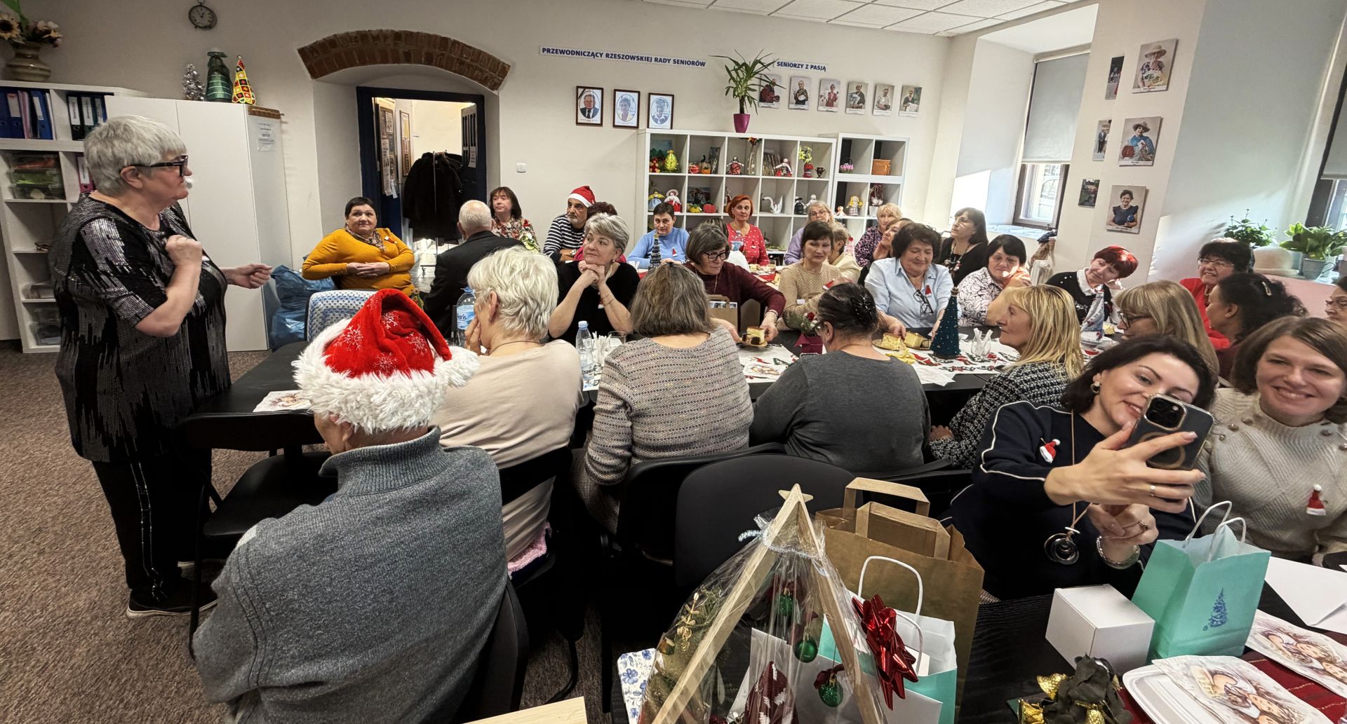 Przedświąteczne spotkanie Polsko-Ukraińskiego Klubu Seniora w Rzeszowie 7 - Polskie Radio Rzeszów Przedświąteczne spotkanie Polsko-Ukraińskiego Klubu Seniora w Rzeszowie