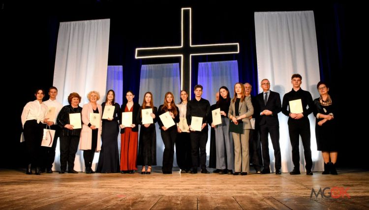 Finał 33. Podkarpackiego Konkursu Poezji Religijnej 1 - Polskie Radio Rzeszów Finał 33. Podkarpackiego Konkursu Poezji Religijnej