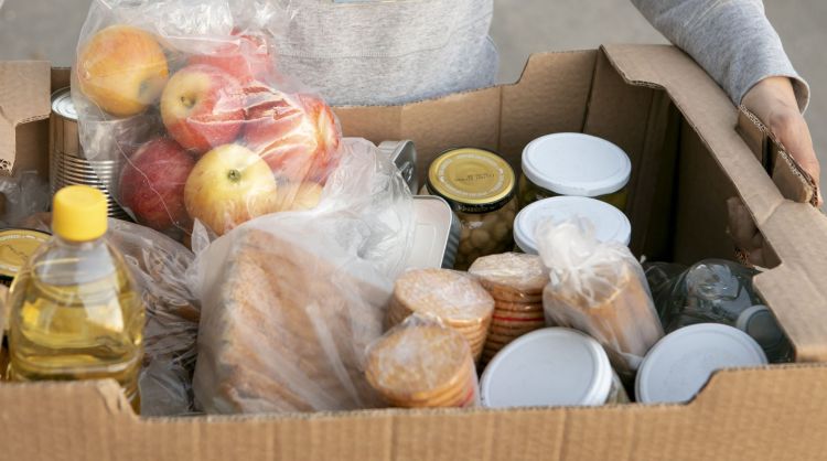 Wolontariusze z&nbsp;Krosna pomagają dzieciom. Zebrano ponad 200 paczek