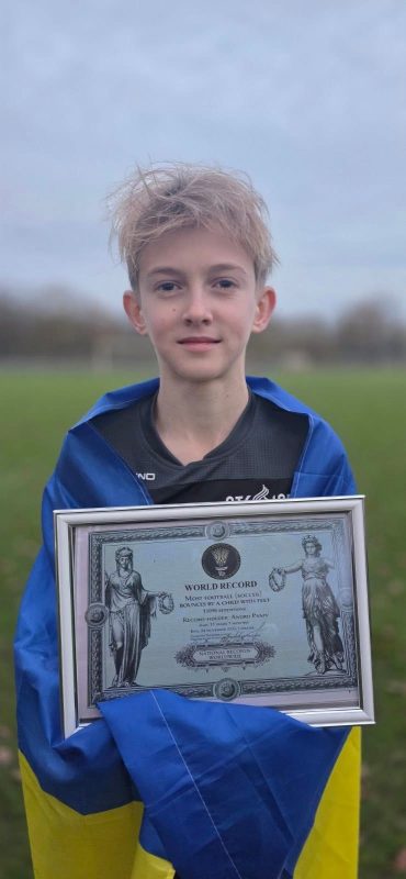 Nowy rekord świata w żonglowaniu piłką. Ustanowił go 11-latek z Ukrainy - Polskie Radio Rzeszów