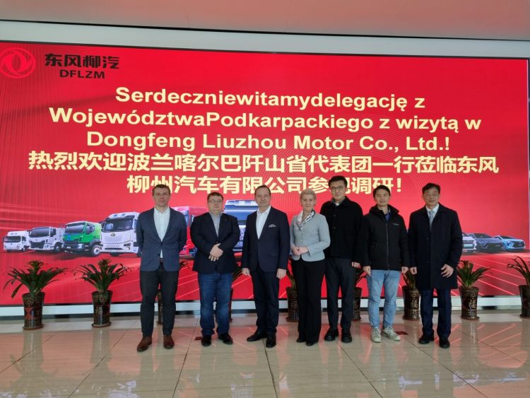 Delegacja województwa podkarpackiego z wizytą w Chinach 1 - Polskie Radio Rzeszów Delegacja województwa podkarpackiego z wizytą w Chinach