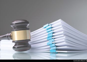 Kolejne zatrzymania CBA w sprawie dyplomów Collegium Humanum 2 - Polskie Radio Rzeszów Kolejne zatrzymania CBA w sprawie dyplomów Collegium Humanum