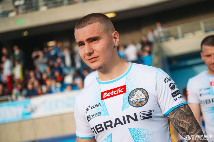 Kadrowe zmiany w&nbsp;Stali Rzeszów. Trzech piłkarzy odejdzie po&nbsp;sezonie