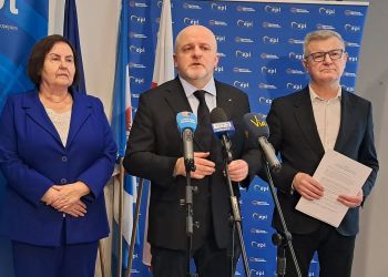 [ZDJĘCIA] Spór w&nbsp;sejmiku województwa podkarpackiego. Opozycja, etyka i&nbsp;odznaczenie dla Andrzeja Dudy