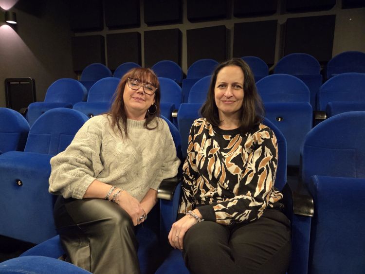 „Mamo, zobacz!” – specjalne seanse filmowe dla mam z&nbsp;dziećmi w&nbsp;Kinie za&nbsp;Rogiem Café