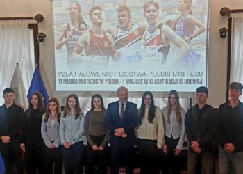 Gratulacje władz Rzeszowa dla młodych lekkoatletów CWKS Resovii - Polskie Radio Rzeszów