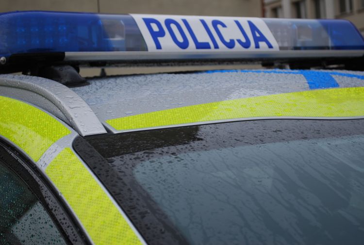 Kradzież metodą „na sąsiadkę”. Seniorka straciła pieniądze i&nbsp;biżuterię